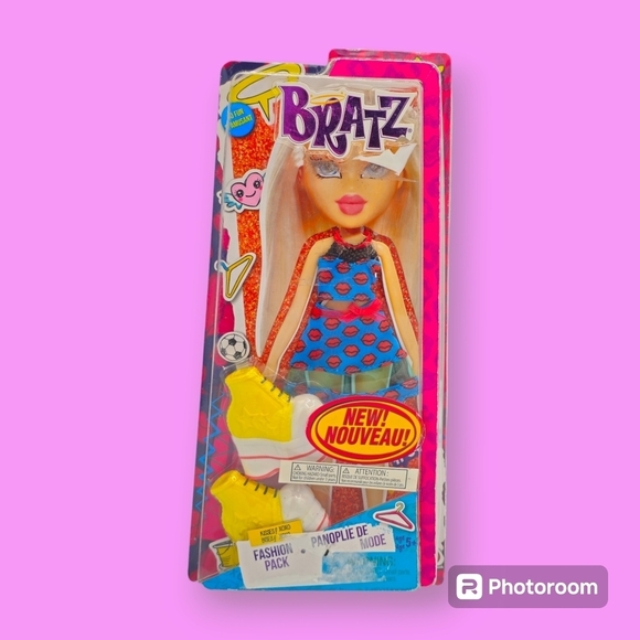 Bratz Kisses! Xoxo Fashion Pack 2015 - Picture 1 of 5